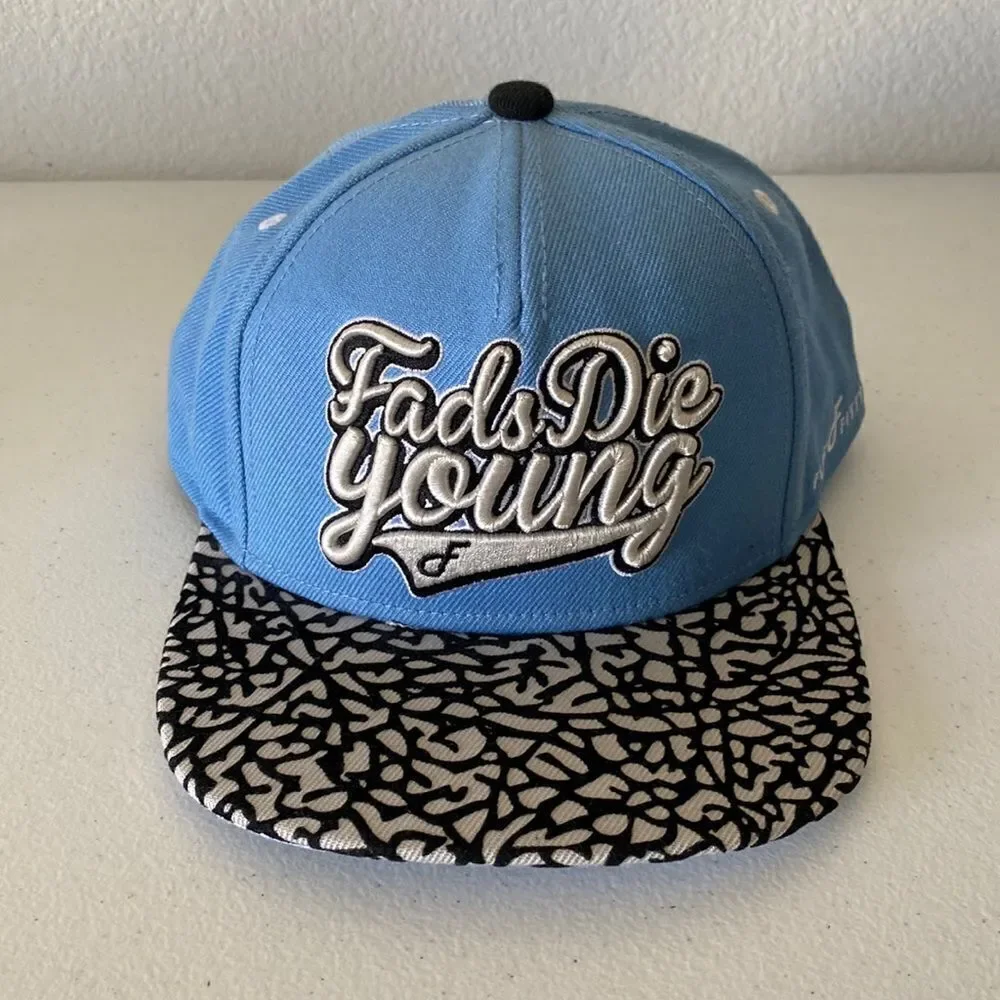 FLAT FITTY Luxury Collection Fads Die Young Hat Size OS NWOT